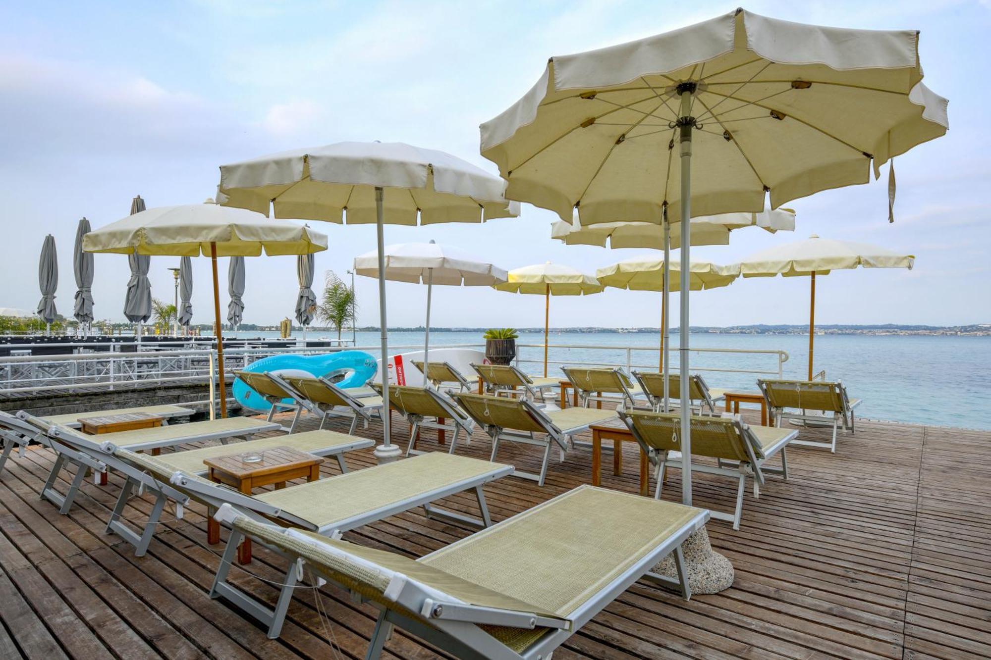 Hotel Flaminia Sirmione Esterno foto