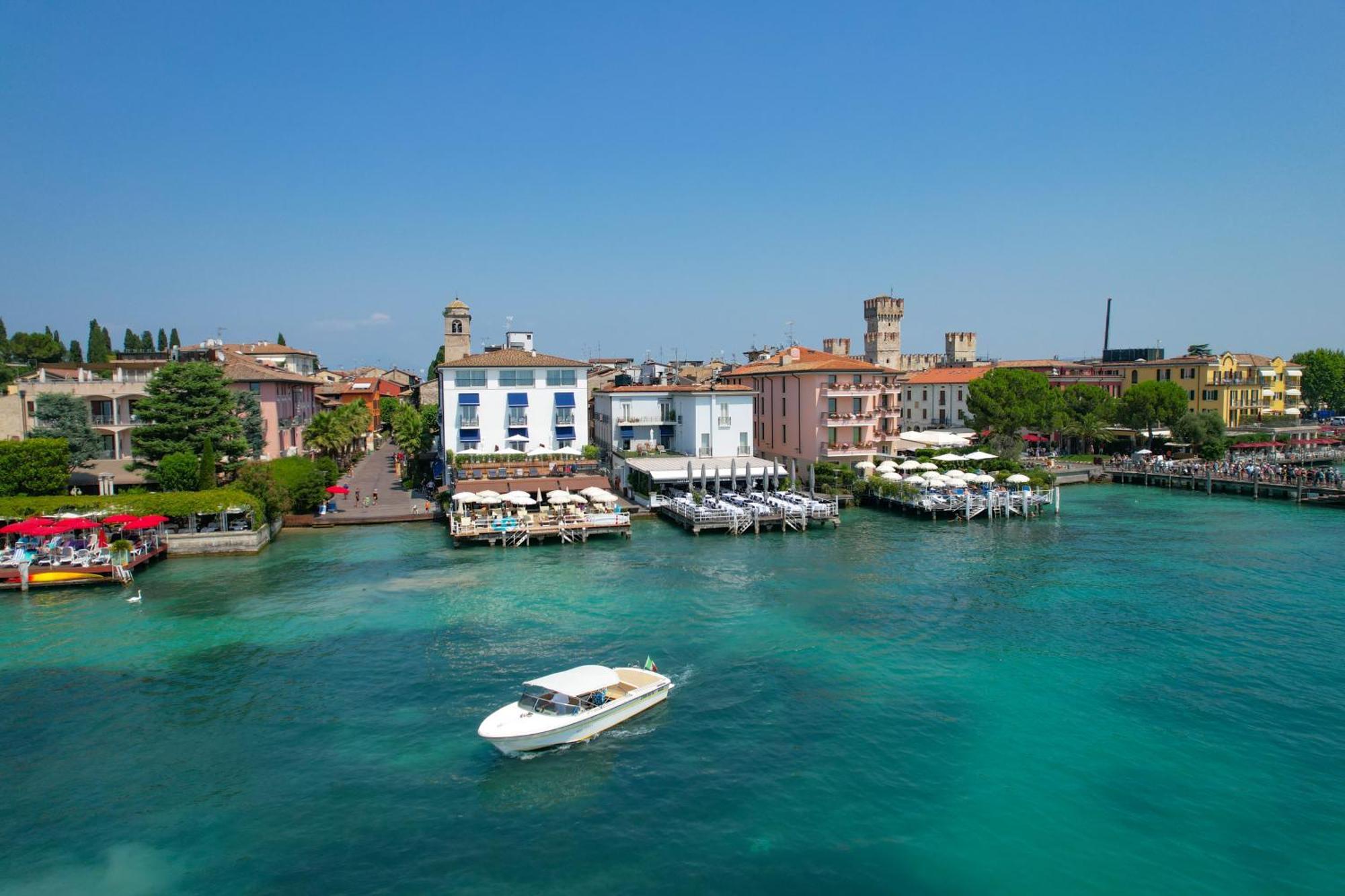 Hotel Flaminia Sirmione Esterno foto