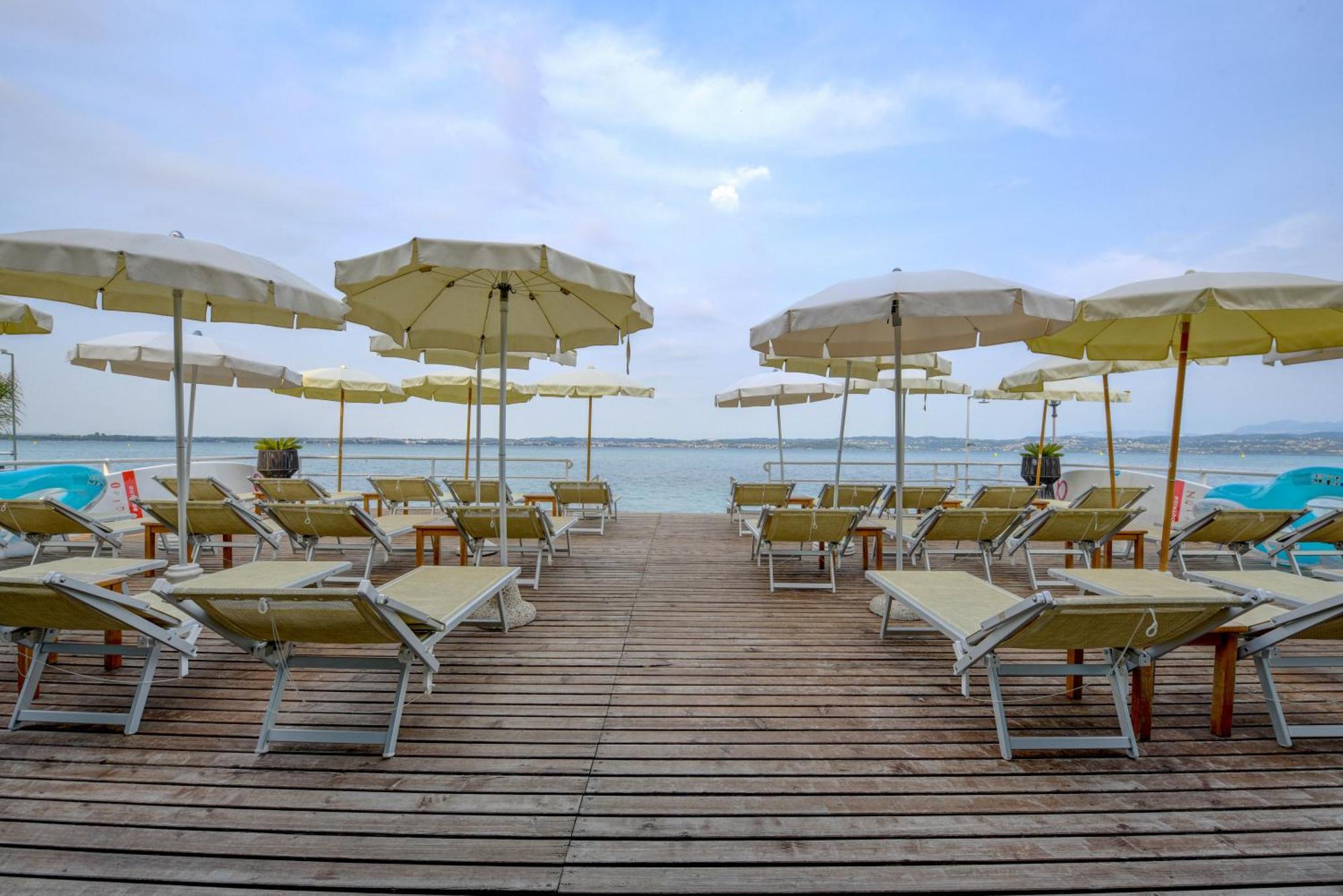 Hotel Flaminia Sirmione Esterno foto